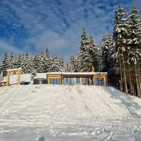 Tinutul Lupilor Lodge Colibita
